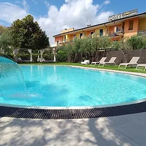 Confine Hotel Colà